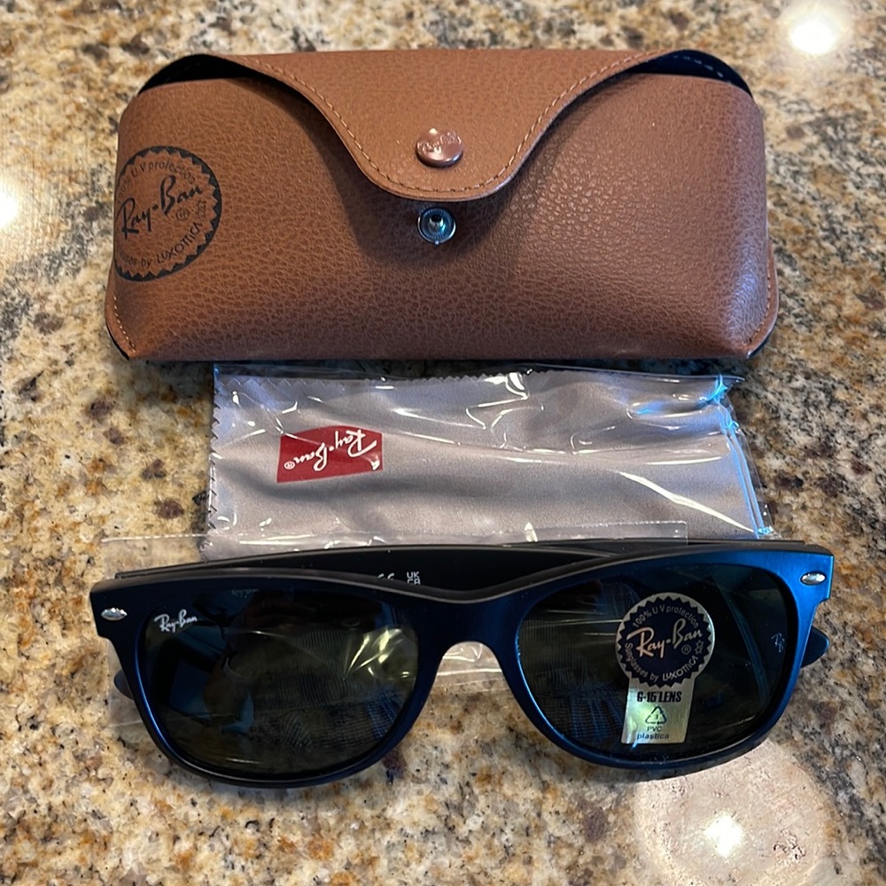 **Brand New** Ray Ban Sunglasses